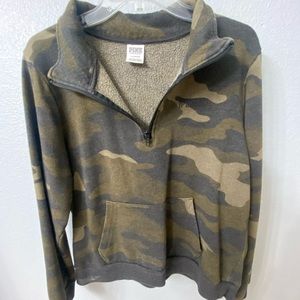 Victoria’s Secret Pink camouflage quarter zip sweatshirt size L